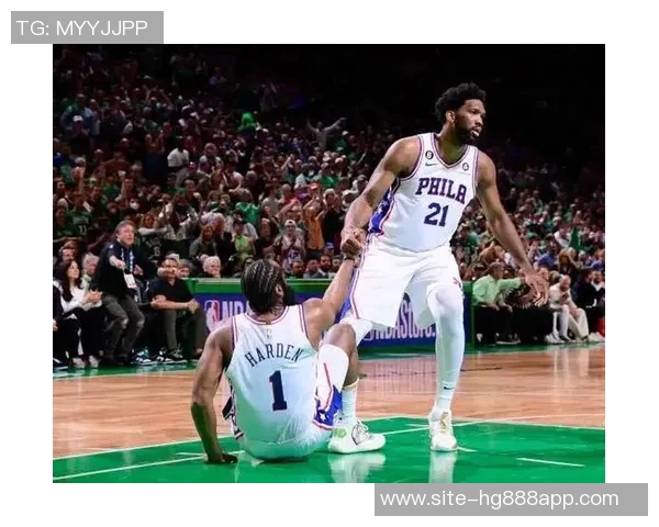 恩比德开场失误频频骑士趁机打出8-0领先局面严峻 恩比德开场失误频频骑士趁机打出8-0领先局面严峻